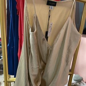 Gold shimmering shirt off-white jacket & pants.